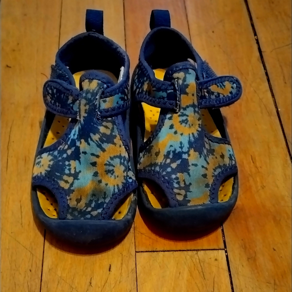 OshKosh B'gosh Blue and Yellow Sandals with Protective Toe Cap